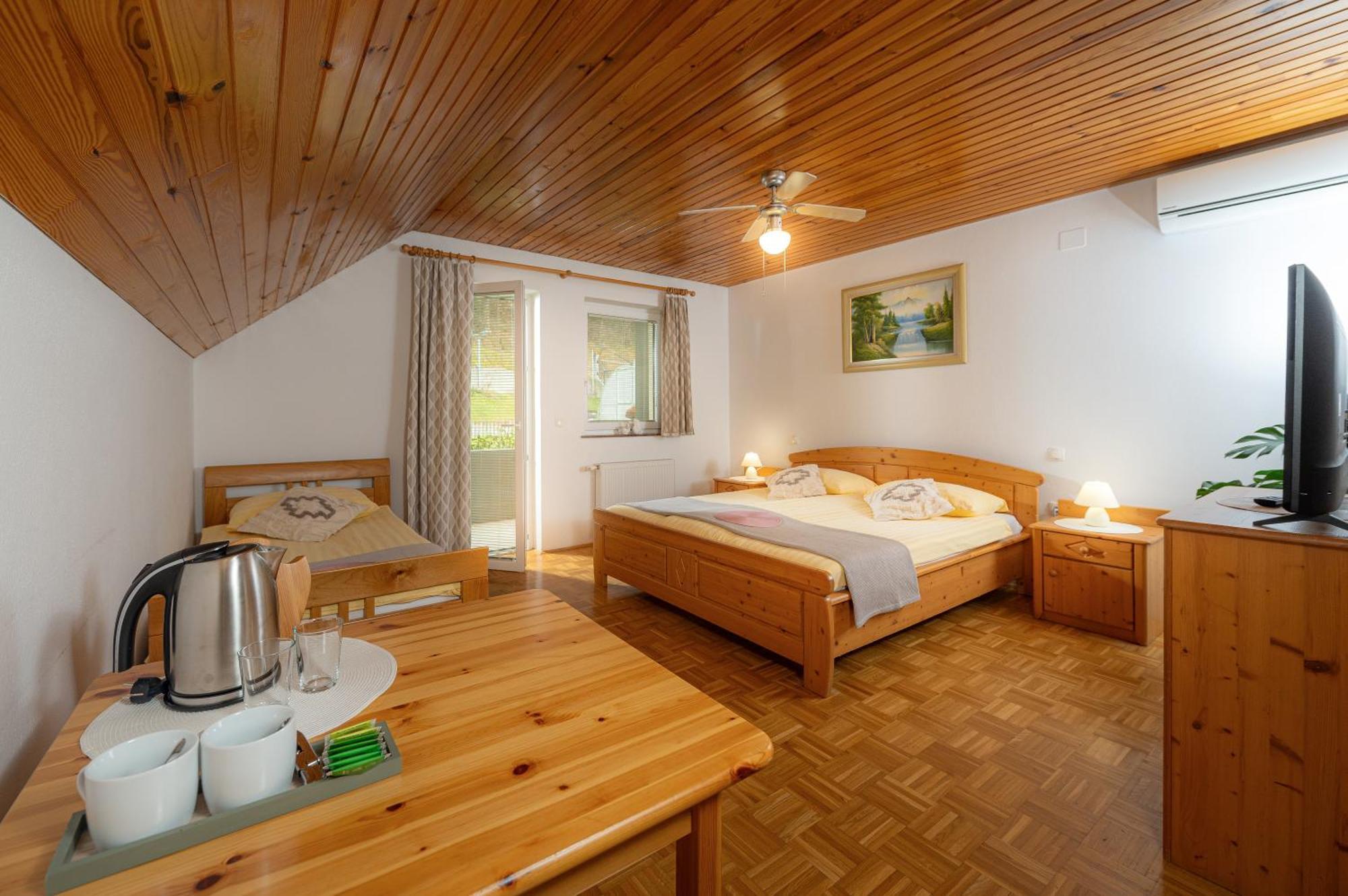 Rooms & Apartments Pr Matjon Блед Экстерьер фото
