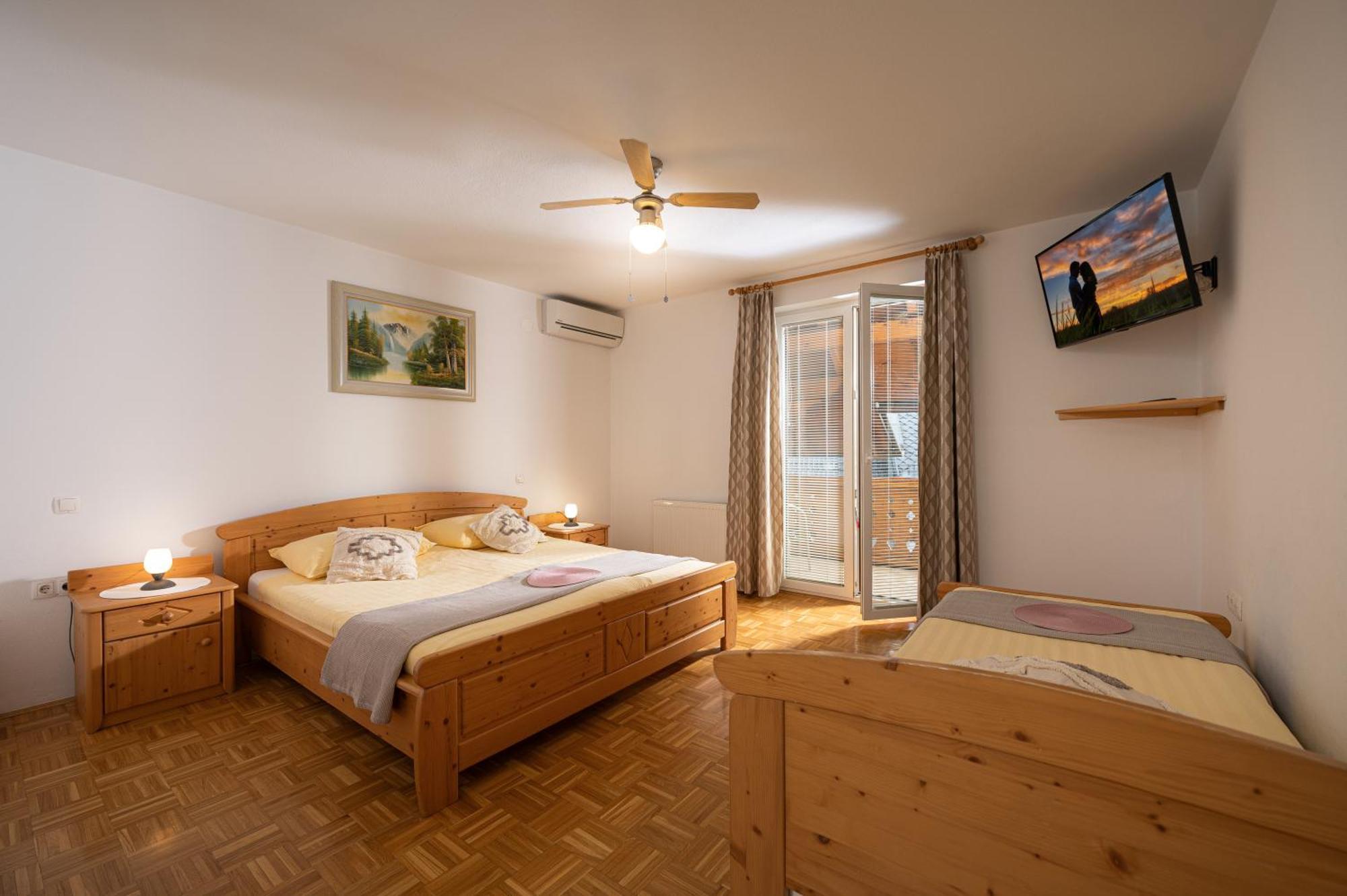 Rooms & Apartments Pr Matjon Блед Экстерьер фото